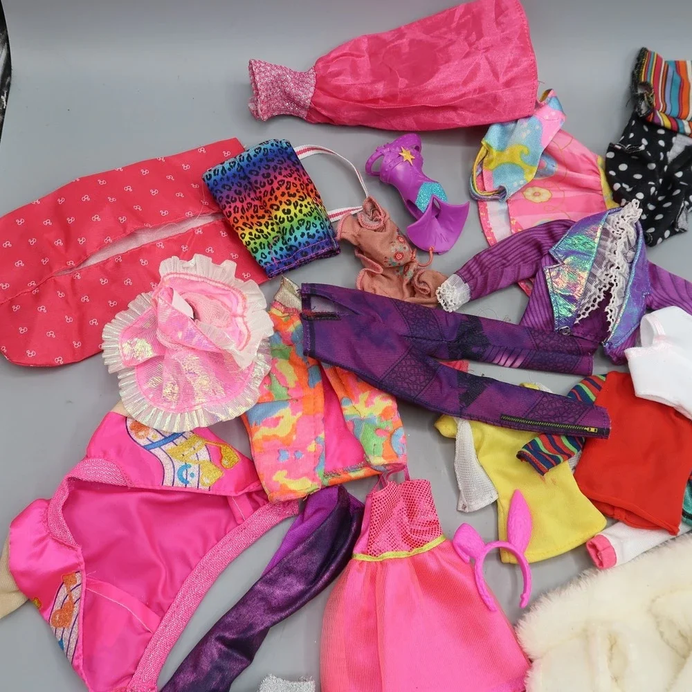 Lot of Barbie Sipper Dolls 2000–2013 w Clothes Outfits Vintage Mixed Bundle